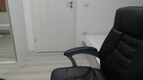 Juliet online show from April 16, 5:01 pm