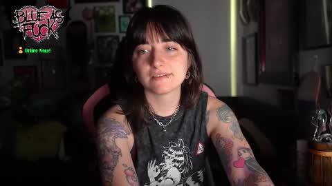 Blue online show from March 26, 2:03 am