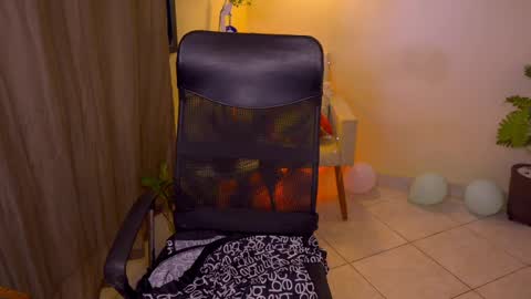 FLORAA online show from April 14, 7:47 pm