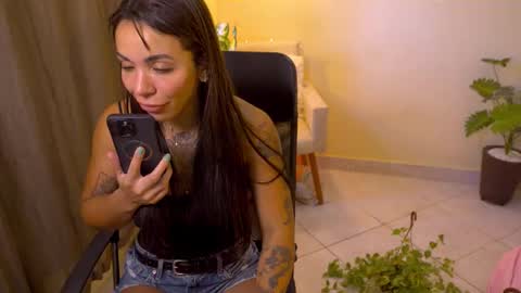 FLORAA online show from February 14, 2:30 pm