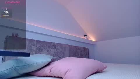 Kate online show from March 27, 5:42 am