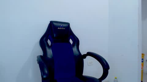  Hey guysI am BrendaWelcome my room online show from November 22, 10:34 pm