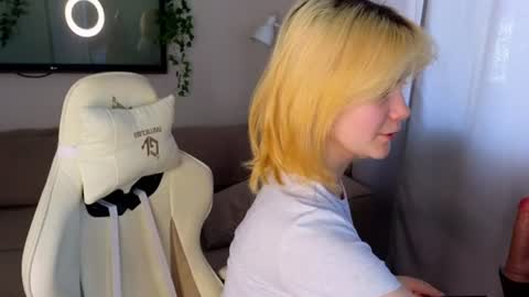 Alice and David online show from June 21, 3:43 am