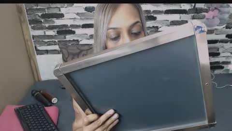 Kim online show from November 5, 10:20 am