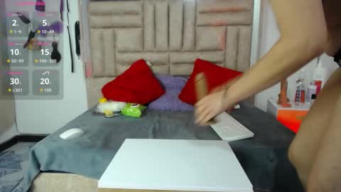 bombom_lux online show from March 10, 4:05 am