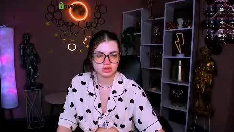 bonnie_crystal online show from April 16, 12:44 am