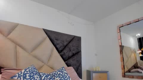   online show from February 5, 12:13 am