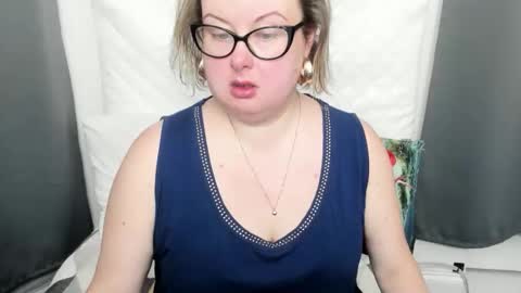 Bonnie online show from February 4, 6:49 am