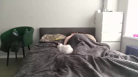 Bonny Kimberly online show from April 19, 1:22 pm