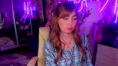 Mira online show from October 4, 9:19 pm