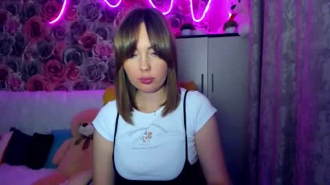 Mira online show from February 19, 8:10 pm