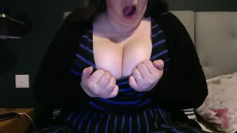 Kat online show from March 1, 8:21 pm