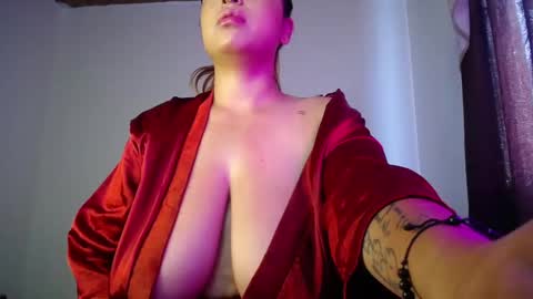 KIM     online show from September 29, 8:25 pm