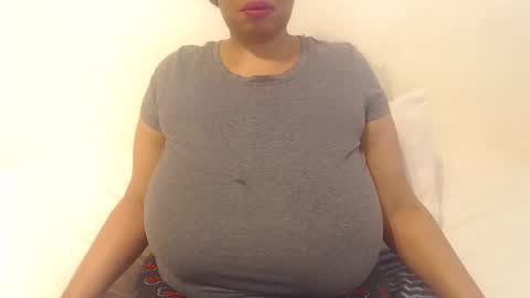 boobyqueen online show from September 19, 9:30 am