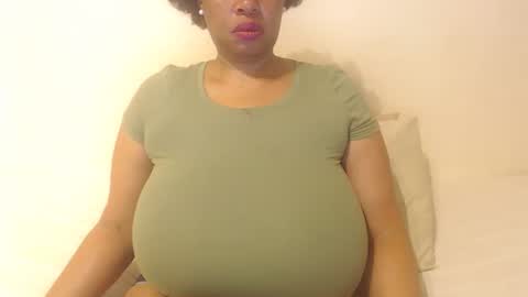 boobyqueen online show from October 1, 4:06 am