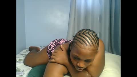 sandrah online show from December 5, 8:03 am