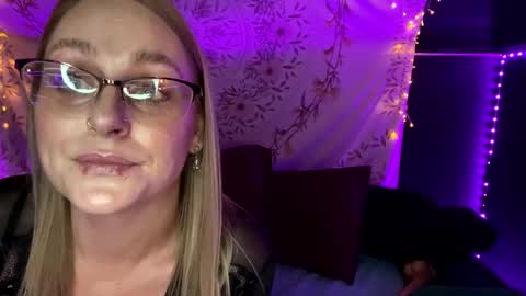 BossMom online show from January 21, 4:48 pm