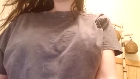 Snapshot of bouncyqueenmajesty chatting on September 16, 6:49 pm Bouncy Queen Majesty online show from September 16, 6:49 pm