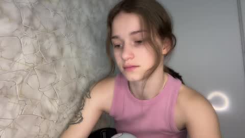 Kate online show from April 4, 6:29 pm