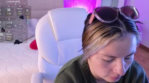 Snapshot of brandy_sweet_ chatting on September 11, 12:16 pm BRANDY  online show from September 11, 12:16 pm