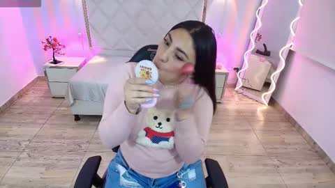 BRENDDA  online show from January 17, 3:25 am