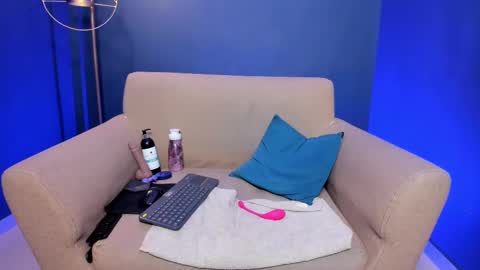 Snapshot of brennastone chatting on February 15, 10:21 pm      online show from February 15, 10:21 pm