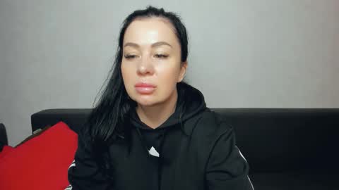 brilliantegirl_ online show from October 28, 9:15 am