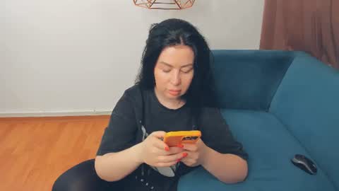 brilliantegirl_ online show from July 4, 7:04 am