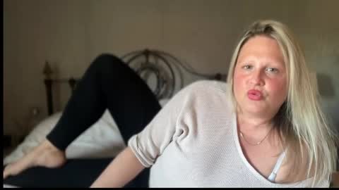 British Bella online show from April 23, 5:48 pm