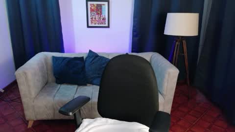 brittanyblueberry online show from April 18, 12:02 am