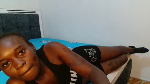 broken_haloo online show from February 3, 3:06 pm