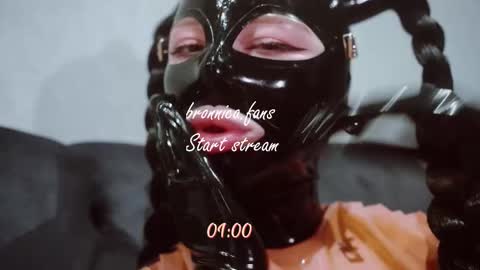 Anna online show from October 6, 3:50 pm