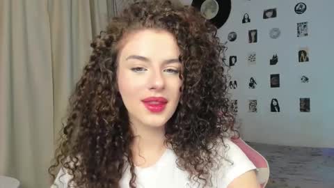 Snapshot of brookchills chatting on October 23, 7:36 am Brook Help me collect 100 reactions online show from October 23, 7:36 am