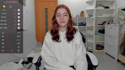 broosnica1 online show from May 28, 10:24 am