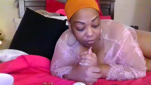 brownroundrenee online show from December 21, 6:56 pm