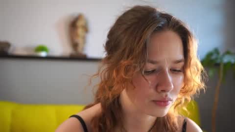 Tess online show from May 25, 2:38 pm