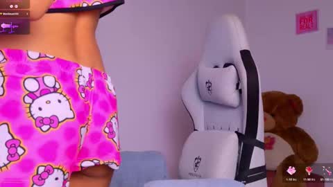 SARAH  online show from September 28, 4:08 am