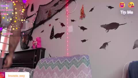 brunette online show from October 6, 4:34 pm