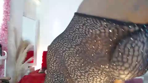 hot online show from February 5, 6:00 pm