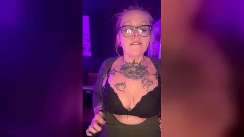 bstoned123 online show from February 10, 1:30 am