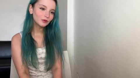 bubble_b00 online show from February 20, 7:45 am