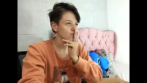 bug2025 online show from October 28, 5:02 am