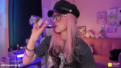 Snapshot of bun_nyx chatting on September 22, 1:15 am        online show from September 22, 1:15 am