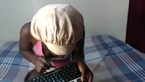 Bunny Bliss online show from November 16, 3:52 am