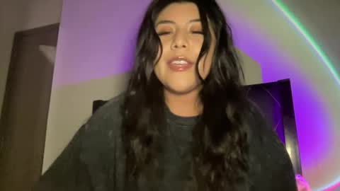 Snapshot of bunnymami chatting on December 13, 3:49 am bunnymami333 online show from December 13, 3:49 am