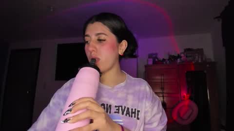 Snapshot of bunnyy09 chatting on October 17, 2:59 am Jess online show from October 17, 2:59 am