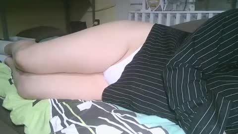 Snapshot of bunyoka1981 chatting on January 23, 7:29 pm babuska1981 online show from January 23, 7:29 pm
