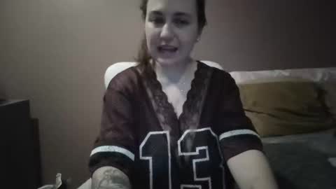 busteebetty online show from May 1, 3:32 am