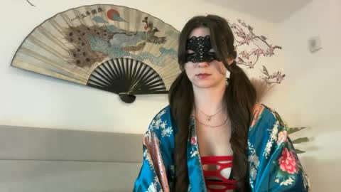 busy_bee69 online show from June 17, 7:37 pm