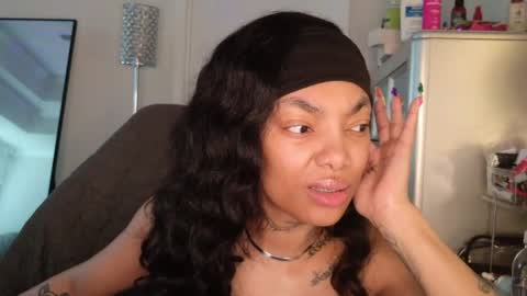 butterfly booty online show from April 4, 1:54 pm